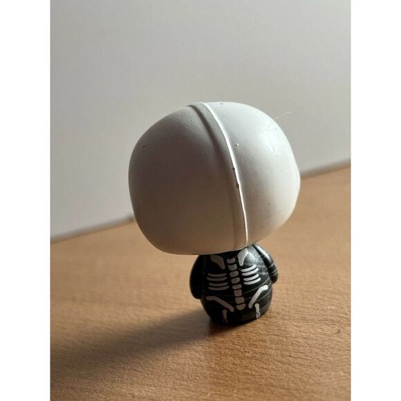 Funko Pint Sized Heroes Fortnite Series 1 Skull Trooper 2018 1.5” - Picture 3 of 7